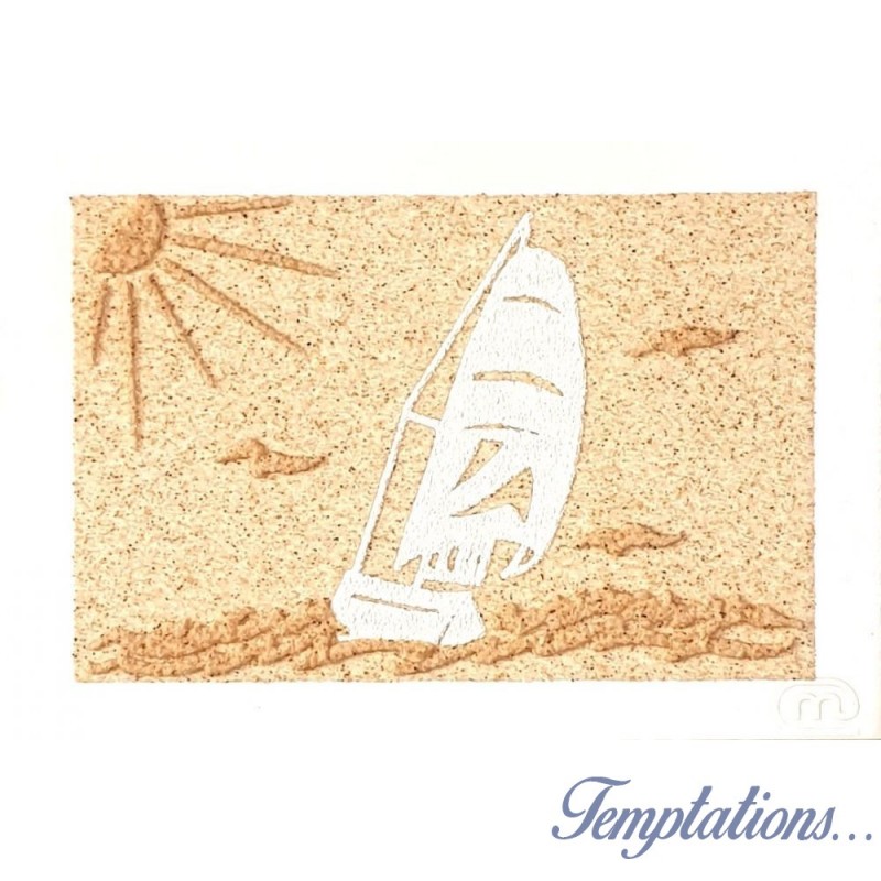 Carte postale en sable "Le voilier blanc" Marie Claire Blasquiz