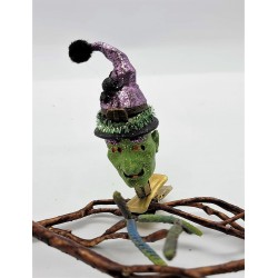 Petite figurine halloween sorcière avec pince Katherine’s Collection